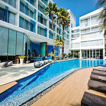 Hotel Baraquda Heeton Pattaya By Compass Hospitality Exterior photo